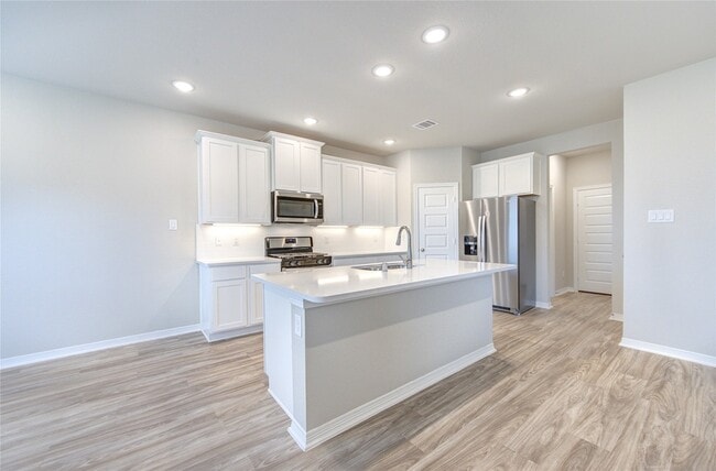 Building Photo - 812 Laguna Grn Ln