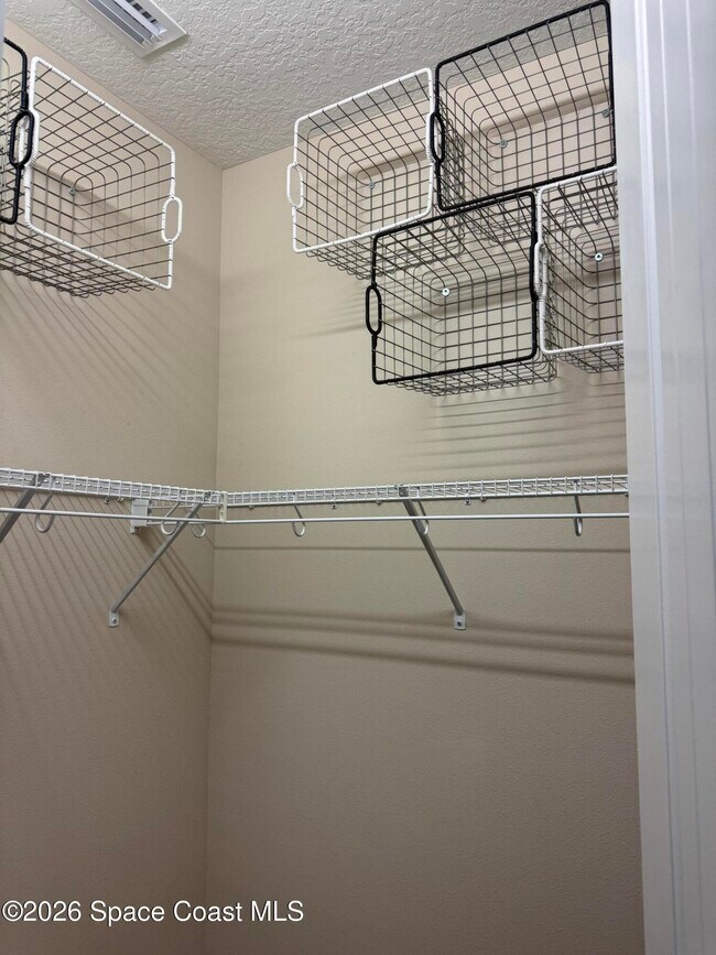 Building Photo - 2723 Rodina Dr