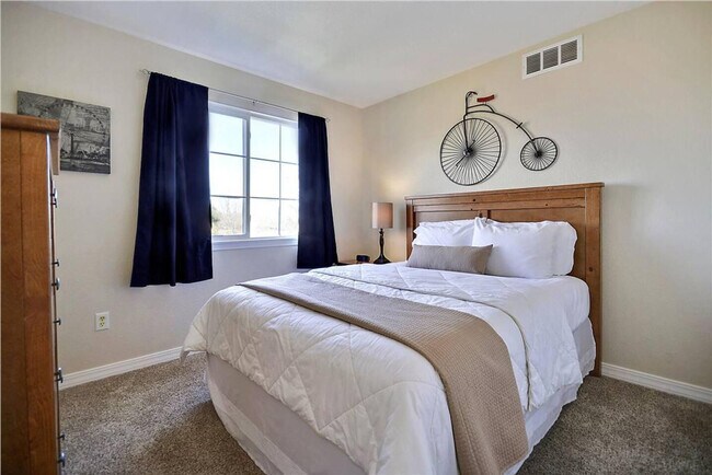 Building Photo - 23 Sage Creek Rd