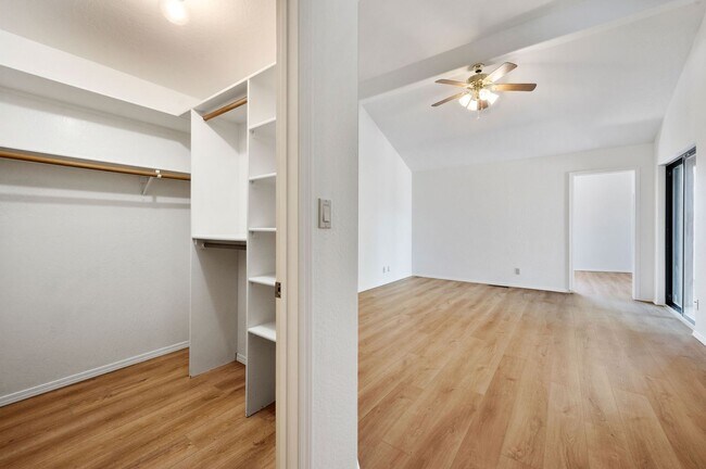 Building Photo - Beautiful 3 Bedroom Home in Forest Trails!