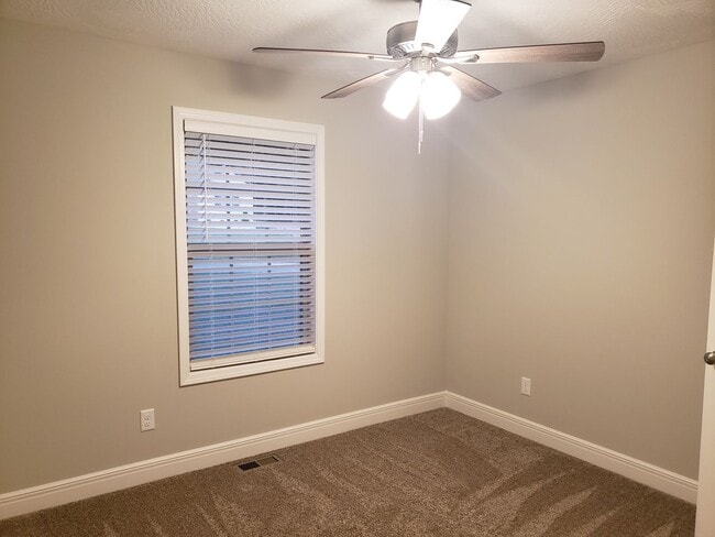 Building Photo - Pre-Leasing for May - Wild Horse Luxury,  Newer,  4 Bed Room, 3 Car Garage