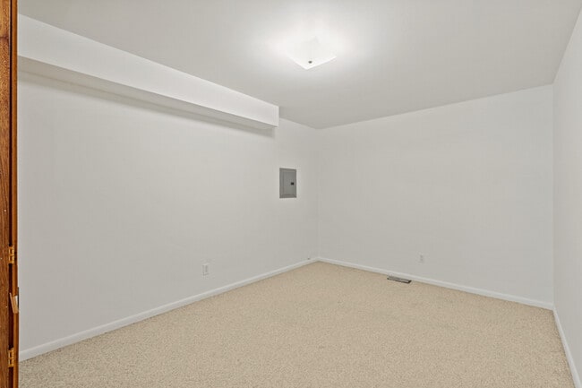 Building Photo - 5044 Sand Point Way NE