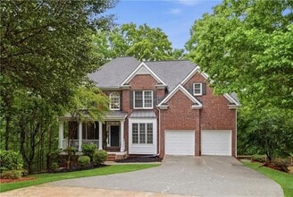Building Photo - 682 Montglade Ct