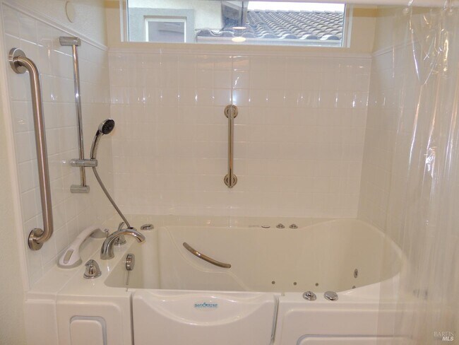 Building Photo - 265 Conway Dr