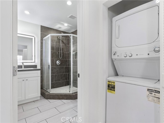 Building Photo - 8828 Chimineas Ave