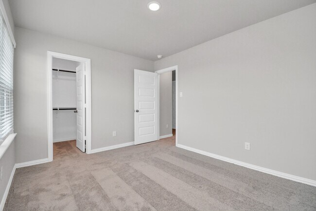 Building Photo - 27026 Bahia Grove Dr