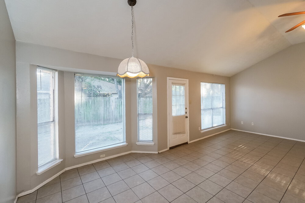 Building Photo - 7622 Millbrae Ln