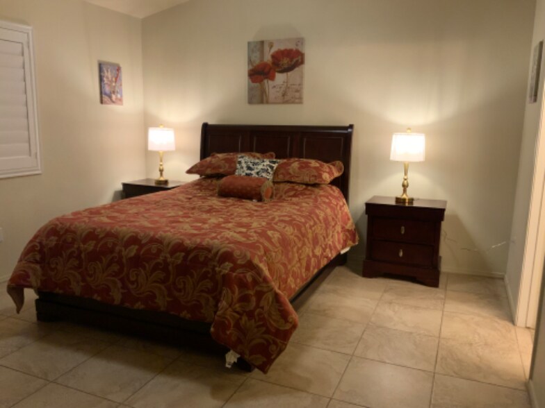 Building Photo - 6405 Blue Blossom Dr