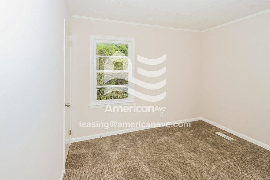 Building Photo - 2016 Knightsbridge Rd