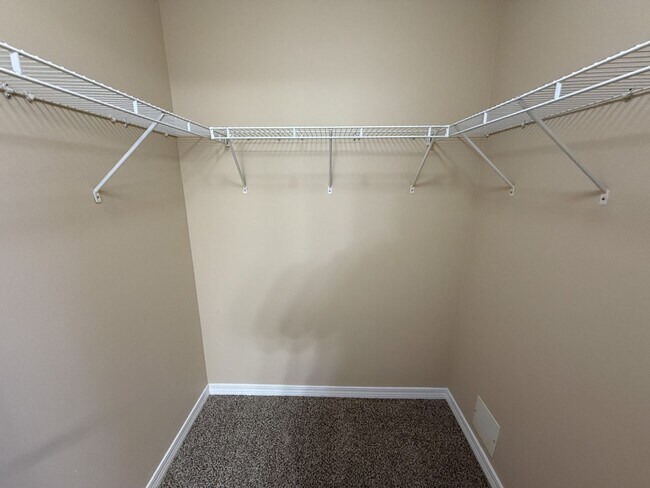 Building Photo - 3 Bedroom 2 Bath Brick Home in Milton!