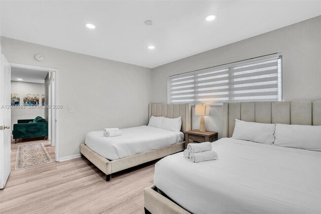 Building Photo - 10000 E Bay Harbor Dr