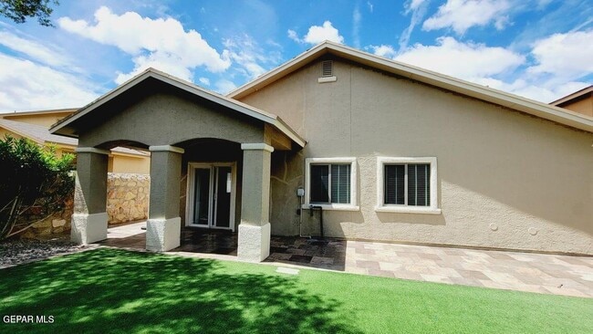 Building Photo - 1520 Prickley Pear Dr