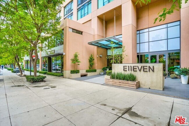 Building Photo - 1111 S Grand Ave