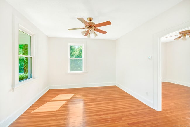 Building Photo - 29 Hazelhurst Ave