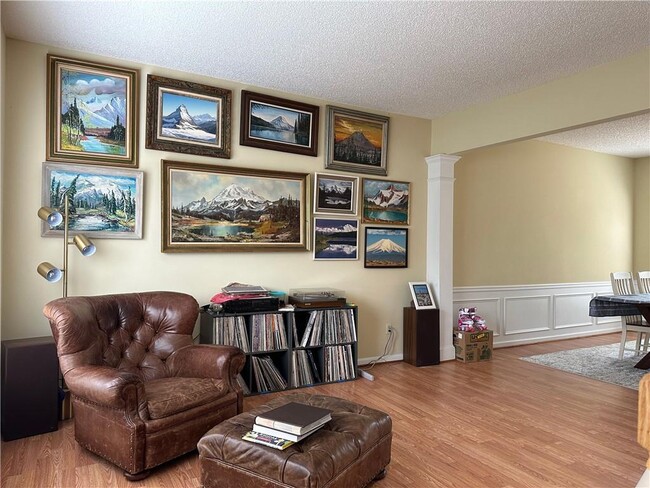 Building Photo - 2165 Chattahoochee Dr NW