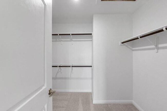 Building Photo - 140 Inlet Ln