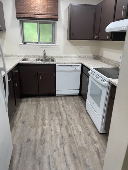 Building Photo - 263 S Villas Ct
