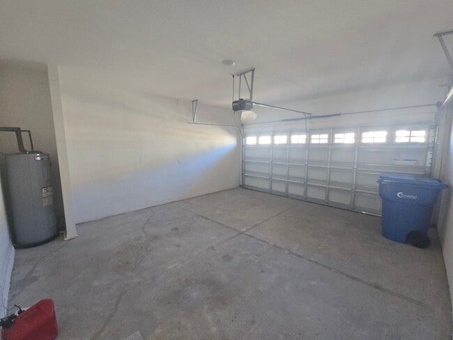 Building Photo - 3-Bedroom, 2.5-Bathroom Townhome ***(MOVE-IN SPECIAL/50% OFF 2ND MONTH)***