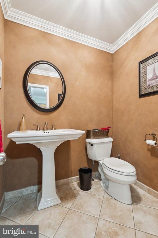 Building Photo - 47660 Pennrun Way