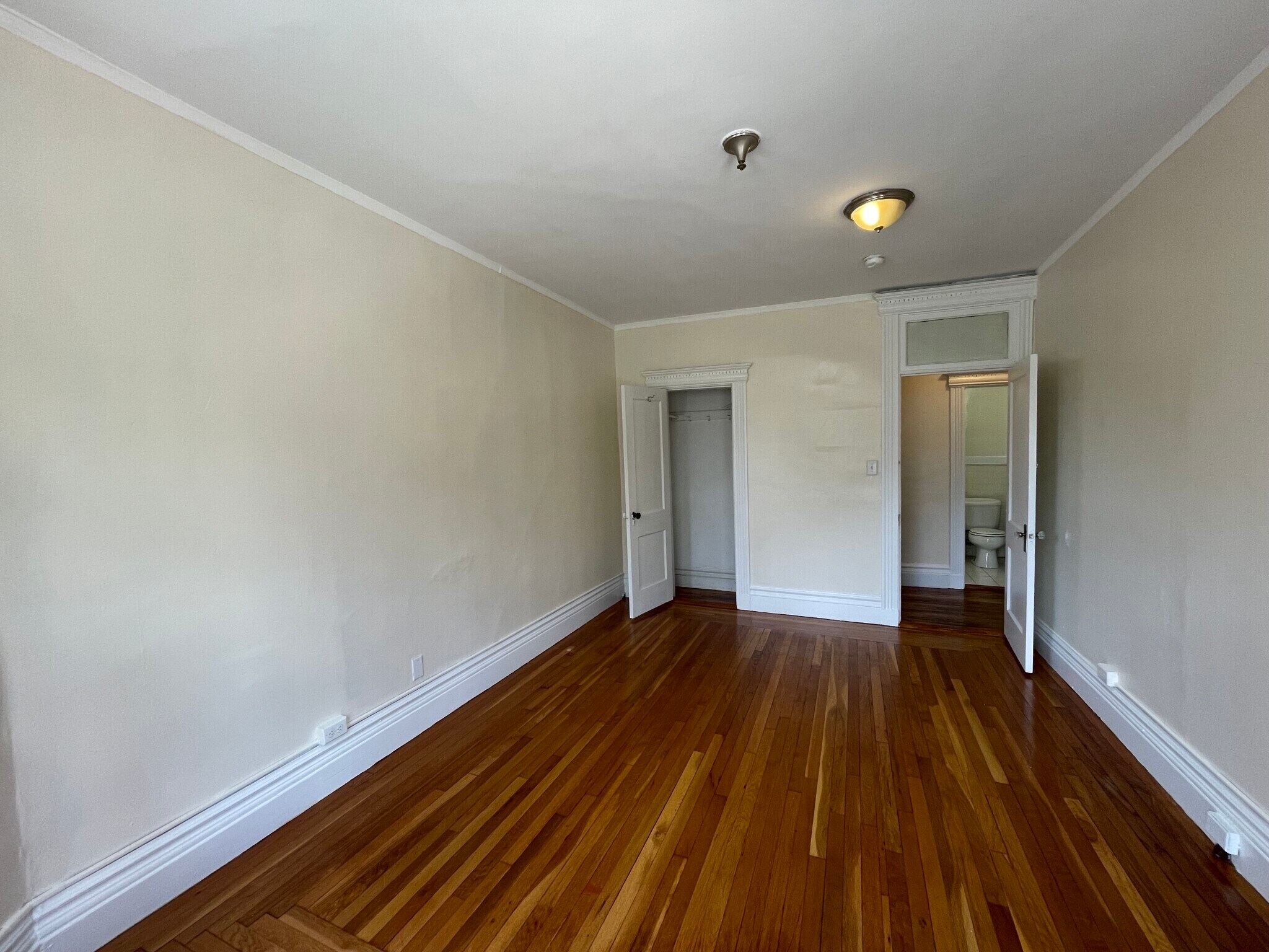 Building Photo - 1111 Boylston St