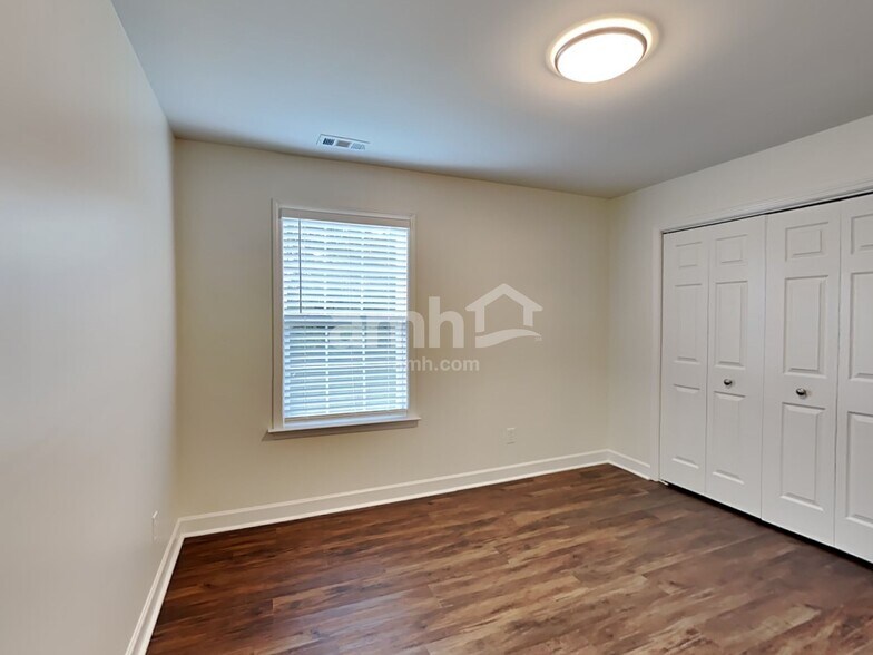 Building Photo - 3058 Romain Trail