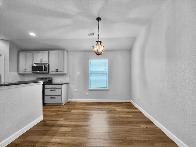 Building Photo - 922 Fife Dr