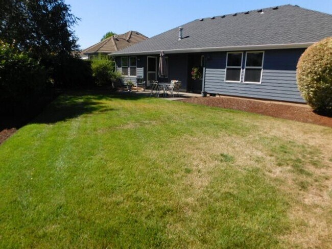 Building Photo - 3Bd/2Ba Single Story House- For viewing!