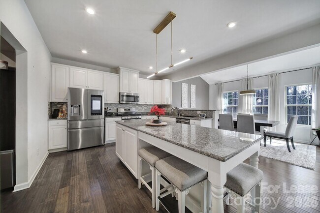 Building Photo - 6710 Carradale Way