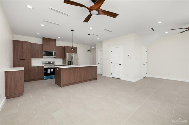 Building Photo - 912 Bicentennial Blvd