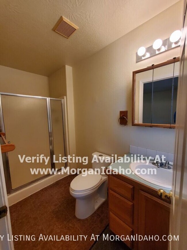 Building Photo - 655 W Waterbury Dr
