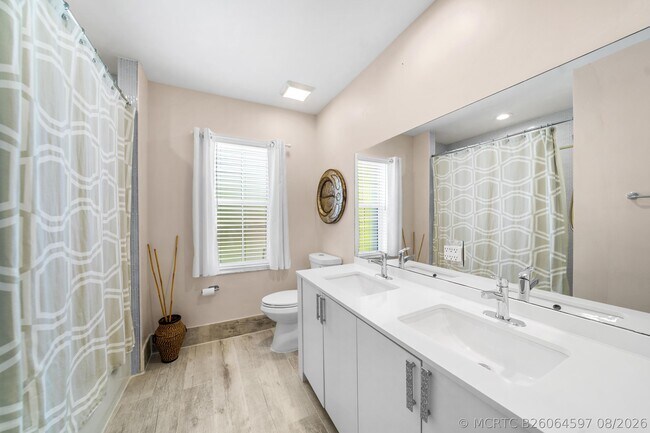 Building Photo - 5106 Heron Ct