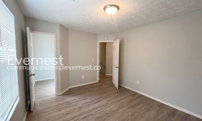 Building Photo - 3833 Conley Downs Dr
