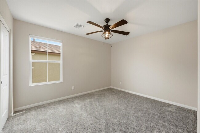 Building Photo - Beautiful home in the desirable Inspirada community! Move in ready!
