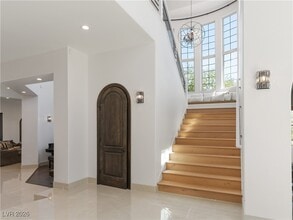 Building Photo - 190 Inveraray Ct