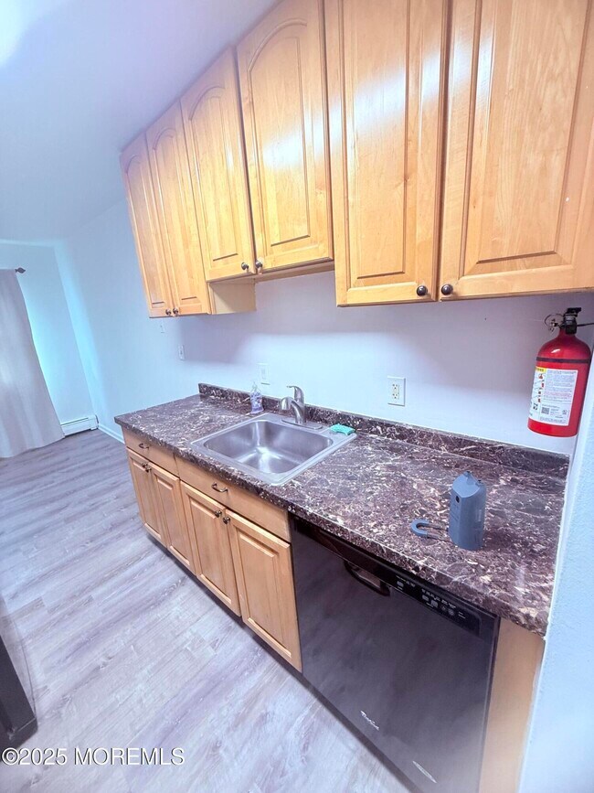 Building Photo - 28 Windsor Terrace