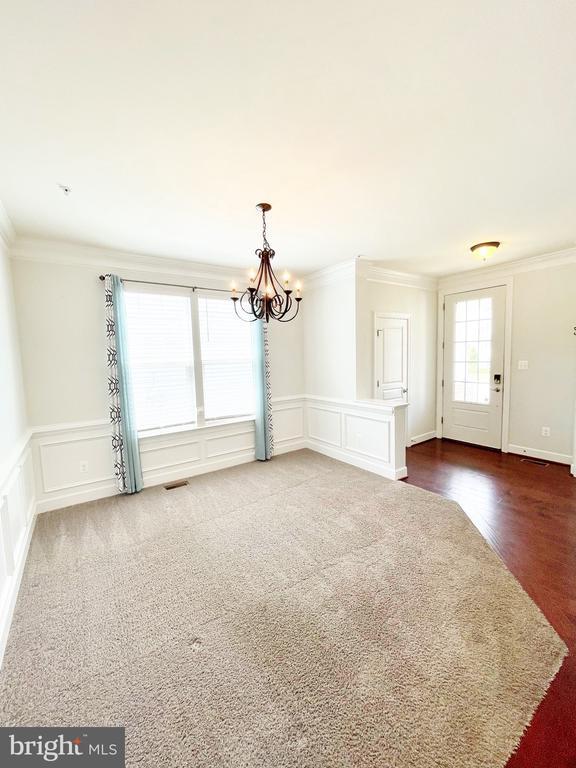 Building Photo - 43691 Yulan St