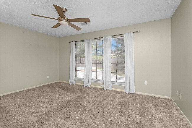 Building Photo - 16042 Glenbrook Knoll Ln