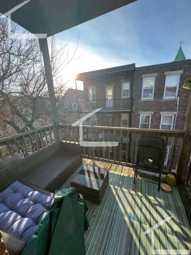 Building Photo - 30 Park Vale Ave