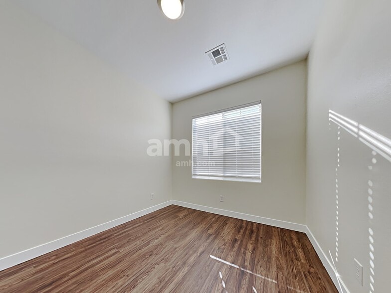 Building Photo - 8920 Cambridge Glen Ct