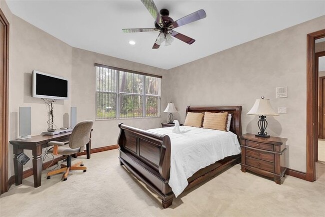 Building Photo - 4200 Coral Hills Dr