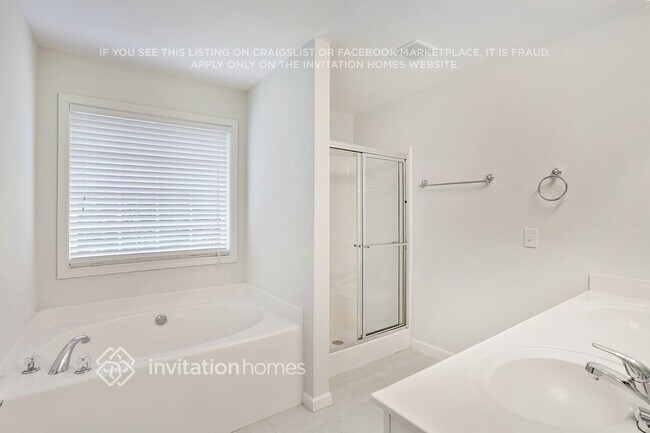 Building Photo - 3038 Brookwood Oak Ln SW