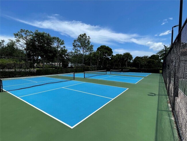 Building Photo - 640 Moondancer Ct