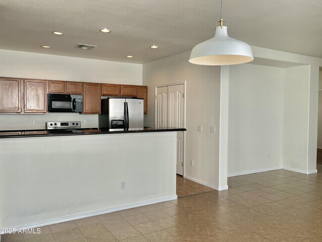 Building Photo - 3871 E Jasper Dr