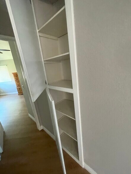 Building Photo - 514 Barnett Dr