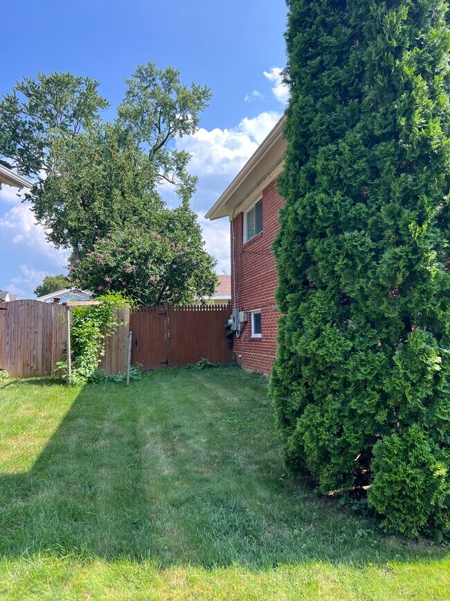 Building Photo - 3308 Kayson St