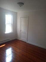Building Photo - 287 Summer St