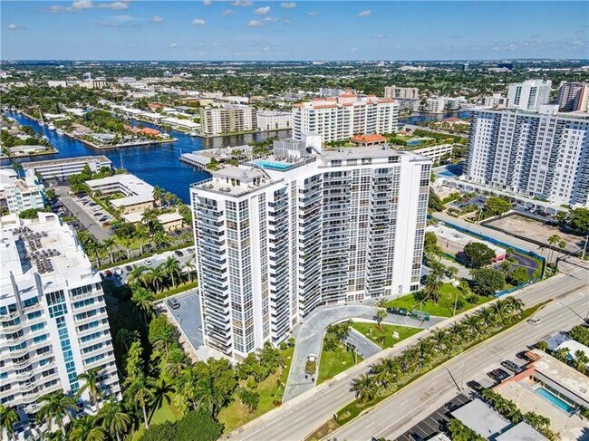 Building Photo - 2841 N Ocean Blvd