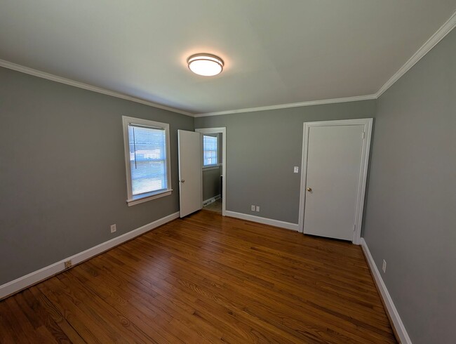 Building Photo - 3 Bedroom, 1.5 Bath Home with HVAC & Fenced Backyard