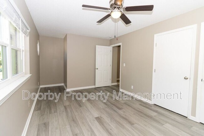 Building Photo - 5754 Taggart Dr