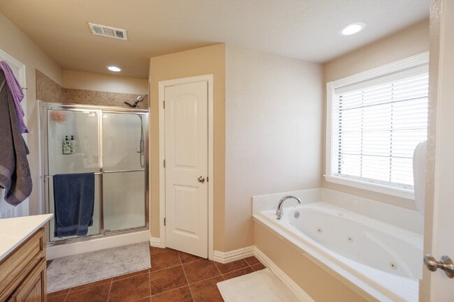 Building Photo - For Lease